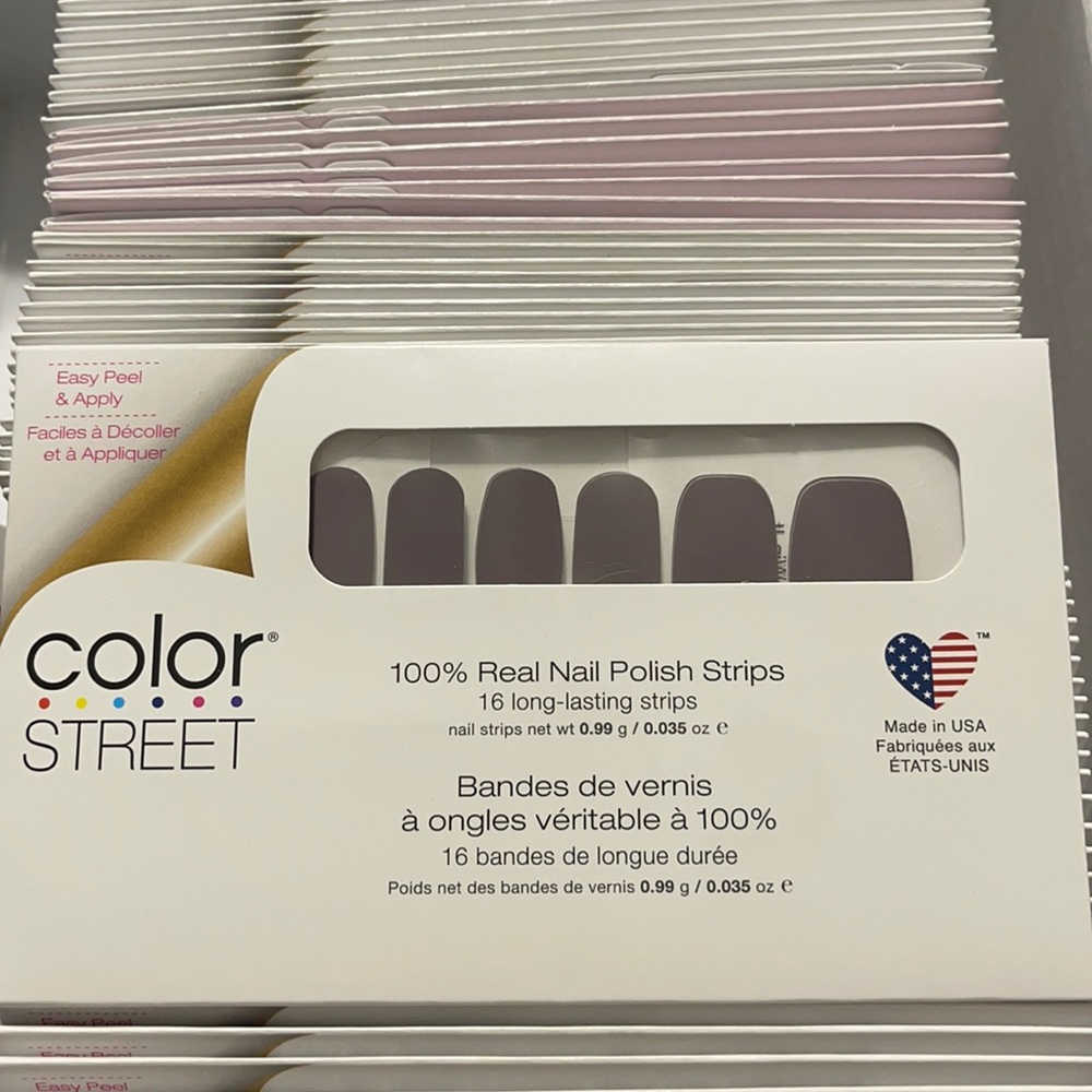 Color Street Berlin It to Win It Dry Polish